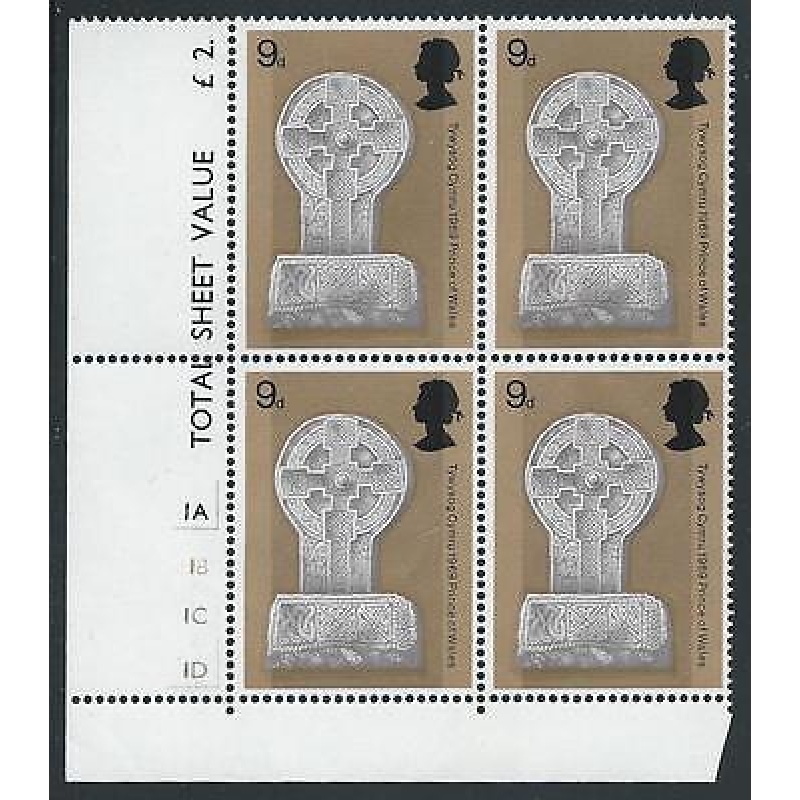 1969 Investiture of Prince of Wales 9d No Dot Cylinder Block - MNH