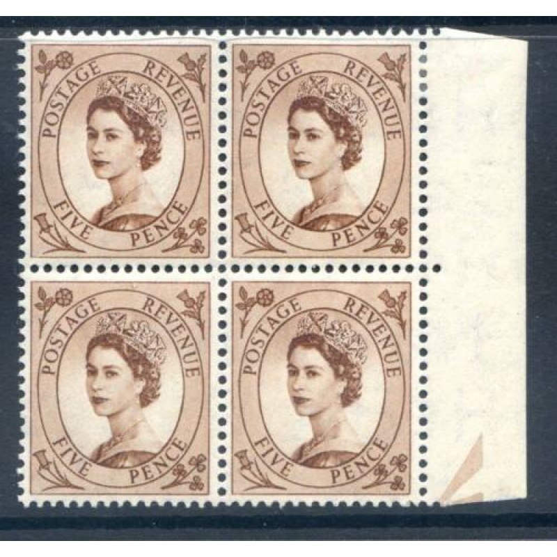 GB 5d Brown SG547b Unmounted Mint Block 4 Showing Flaw