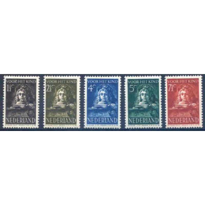 Netherlands 1941 Child Welare SG563 7 Mint and Used Sets