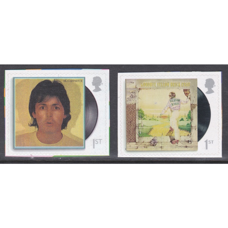 Sg4526-4527 PM79 2021 Paul McCartney 1st class stamps pair from booklet U M